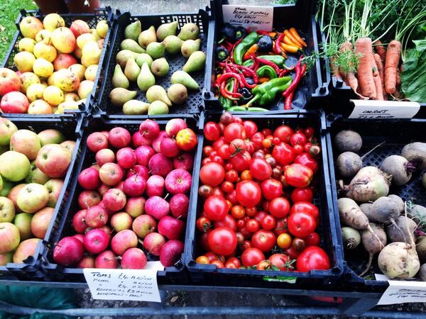 BealsBarn's tweet photo. We're cooking and selling our own homegrown fresh vegetables and fruit at the barn. http://t.co/O8XC7xqbQE