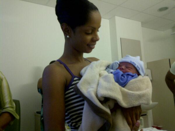 classylady_sam's tweet image. My KenKen will be 2 yrs old in 4 days....seems like only lastnight he was born, now he&apos;s a just so grown &amp;amp; sensible.