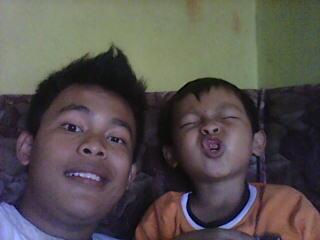 HERLAN_OFFICIAL's tweet photo. Aku dan adiku http://t.co/187KiER73M
