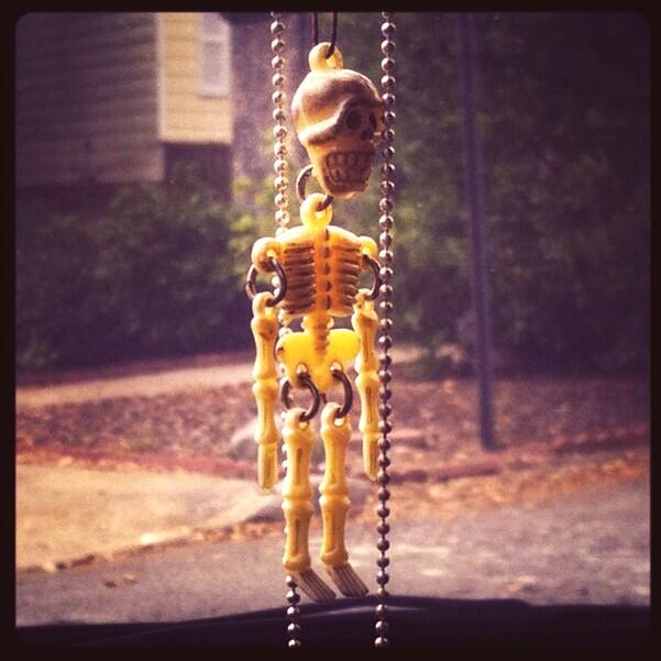 Super_Beverly's tweet photo. Happy October 1st! #myfavoritemonth http://t.co/mRkDbXDV2e