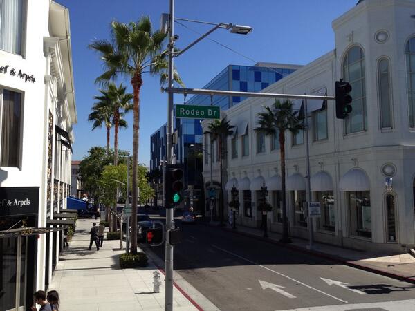 Heute mal wieder Bilder aus LA-Rodeo Drive 😀 "pretty Woman" lässt Grüßen