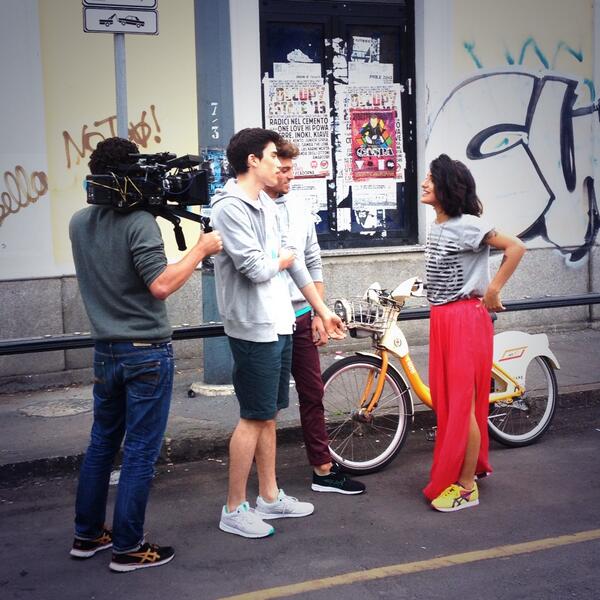 novesan's tweet image. Gira gira gira scegli... #dproduction