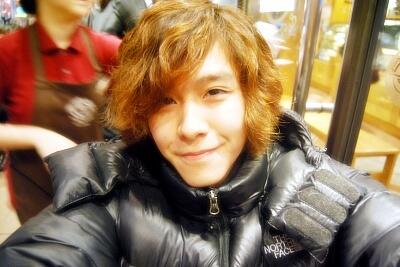 NFLYINGHighTH's tweet photo. [PREDEBUT] Kwangjin ผมหยักเป็นลอนสีทอง หลังจากที่เราเคยเห็นแต่หนุ่มผมดำตรงยาว อีกลุคที่น่ารัก ♥ http://t.co/LhLMAiyx6s