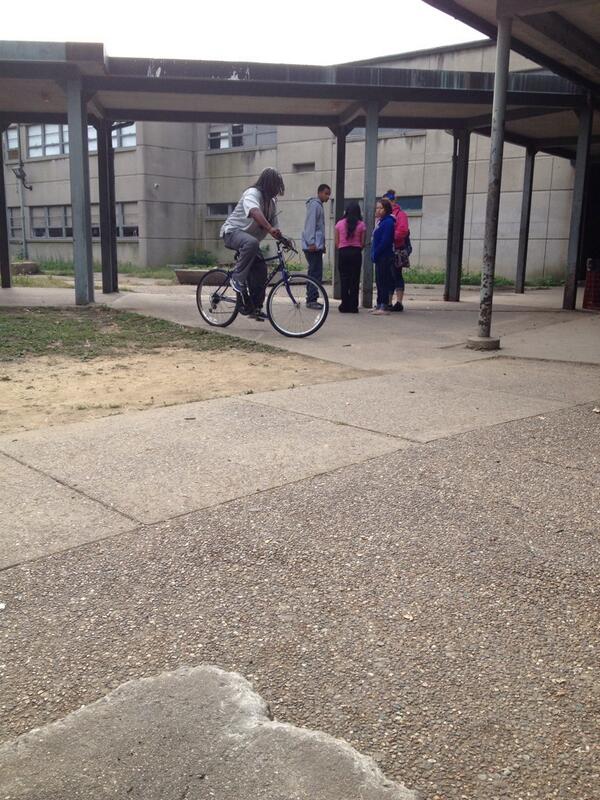 _Arie_el's tweet image. #prpproblems Jackson found a bike....