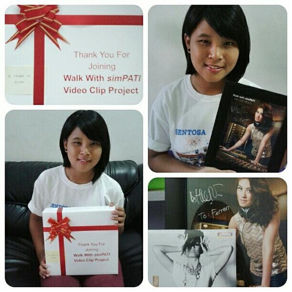 SIMPATI's tweet photo. COOL! \o/ #walkwithsimPATI RT @ferrenicaaa: Thanks for the exclusive gift!(: @simPATI @agnezmo http://t.co/RgmKvM2l1M