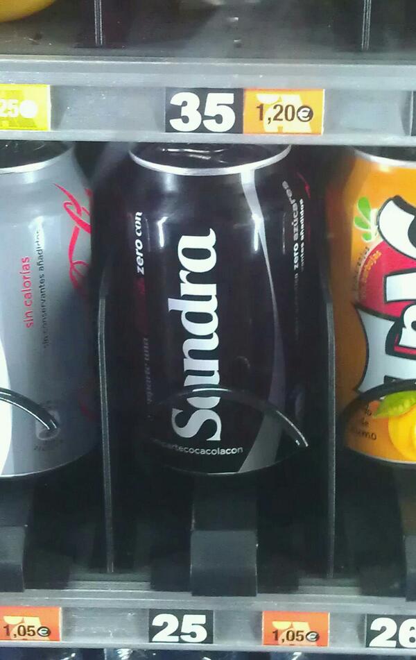 Sandra_TMdC's tweet photo. Lleva dos días en la máquina....  apadrinala :( @TomeuOliver http://t.co/W91woSzGBs