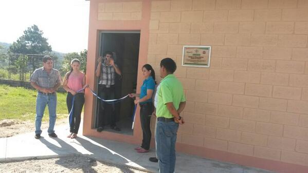Fundacafe's tweet photo. En el corte de cinta para la inauguración de la bodega en Materno Infantil en Corquin. http://t.co/EUpMim594k