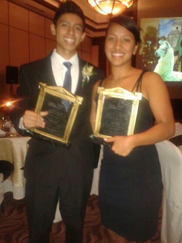 Nuestros atletas Winifer y Josue fueron premiados como atletas destacados del año 2012-3013  en la Cena Olimpica