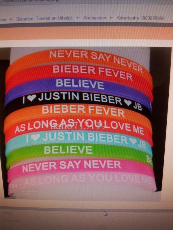 Cuteoutdfits's tweet image. Rt als je deze bandjes wil ( Justin Bieber )