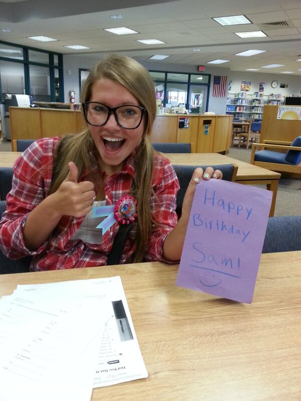 jenna__marie_'s tweet image. S/O to @AndrewReinemann for making the sweetest birthday card for @samanthajoblack #birthdayprops