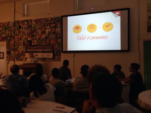 danjarratt's tweet image. Fast Forward for students where #college isn't a given, from @Unigo founder at #rtnckc #apps4college #applaunch