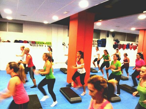 LauraUm87's tweet photo. Aerobodygap 20.00h @ParthenonF @vivigp87 @maarta_moreno7 @MaPedrosaa http://t.co/gZtsguW1ib
