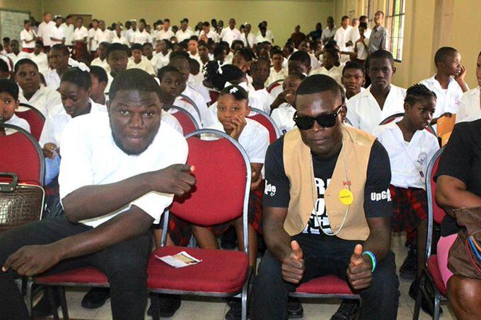 Me &amp; my boy @MOONJAMESS set #PentacostalLAndLEdition of #CBDC2Tour on fire with #Vibes this morning #HashTagPrince<a class="tags" target="_blank" title="On Twitter" href="/?out=eyJ0eXAiOiJKV1QiLCJhbGciOiJIUzUxMiJ9.eyJpYXQiOjE3MjYzMjMzNzYsImlzcyI6InR3cG9ybnN0YXJzLmNvbSIsIm5iZiI6MTcyNjMyMzM3NiwiZXhwIjoxNzU3ODU5Mzc2LCJyZWRpcmVjdF91cmwiOiJodHRwczovL3R3aXR0ZXIuY29tL01PT05KQU1FU1MifQ.iUKleo9F5ff74ZqVTAjKoWecgEy0vmW25h6mmuxrlsuu4o4ooI1gfX1TzDyGr8HkhKbybnfevBO-YUOMk6a0bQ">@MOONJAMESS</a><a href="/tag/pentacostallandledition"class="tags">#PentacostalLAndLEdition</a><a href="/tag/vibes"class="tags"><span>#vibes</span></a><a href="/tag/cbdc2tour"class="tags"><span>#cbdc2tour</span></a><a href="/tag/hashtagprince"class="tags"><span>#hashtagprince</span></a>