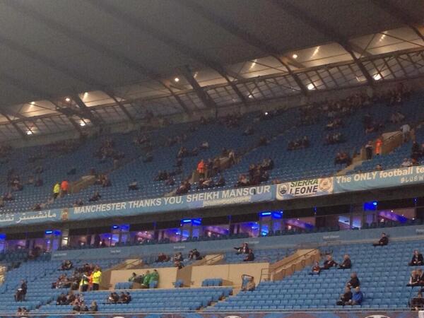 FansPhotos's tweet photo. Manchester City fans today. http://t.co/M86YCaxu5w