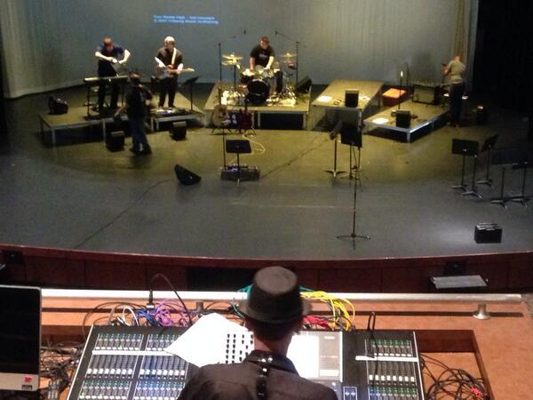 OneYouthVB's tweet photo. #EyesLikeFire is sound checking! #WeAre1 http://t.co/lWMWfDQH1d