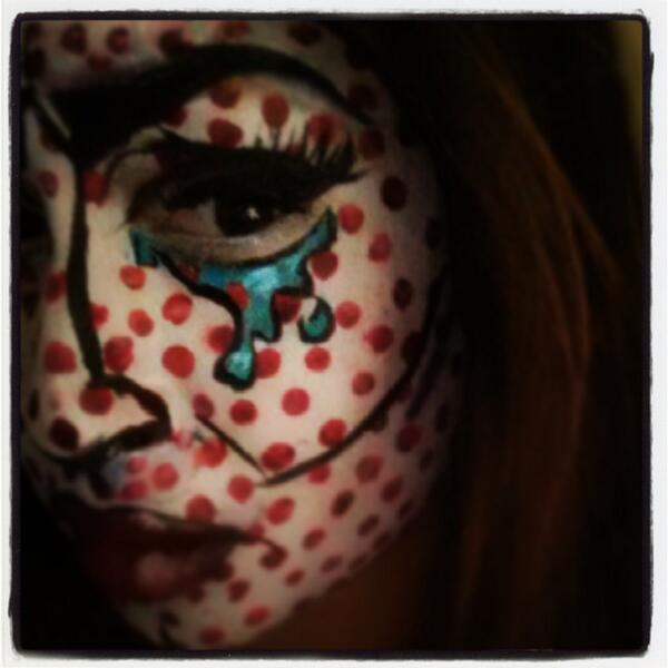MusicByADY's tweet image. This is the #HalloweenTutorial I did that I'm having trouble uploading. #ComicBook #popart look.