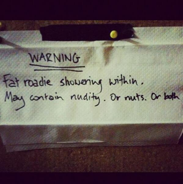 _Soulsound's tweet photo. Fat Roadie Showering Within < Love this from our tutor Justin Grealy :-) http://t.co/FaR3bodbmF