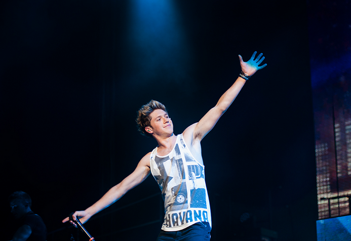 [TMH tour 2013] Photos - Page 8 BVo7F5jCAAAhdv6