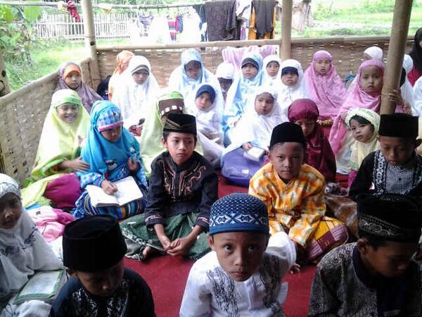 5/8. WONOSOBO... #MSRumahTahfidz di Desa Lengkong Sari RT 2 RW 3. Kel. Kalikajar. Kec. Kalikajar. | <a href="/MSwonosobo/">#MSrumahTAHFIDZ</a>