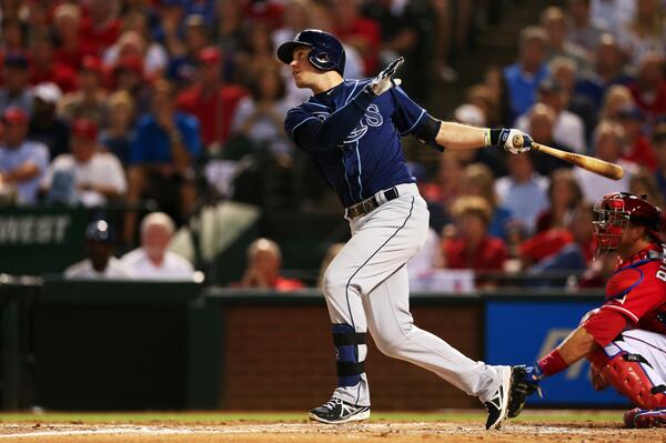 Followers to RETWEET are eligible to win an <a href="/Evan3Longoria/">Evan Longoria</a> bat. #Postseason