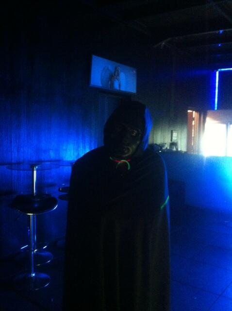 Crazy custome of the night!!! #LUMINIGHT #UnderdogUnderrated <a href="/H0MESESSION/">HOMESESSION (99ERS)</a>