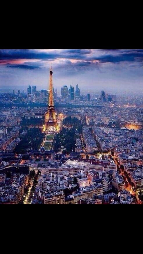 DeanEarth2's tweet photo. Paris, France http://t.co/zVIAhFmAgr