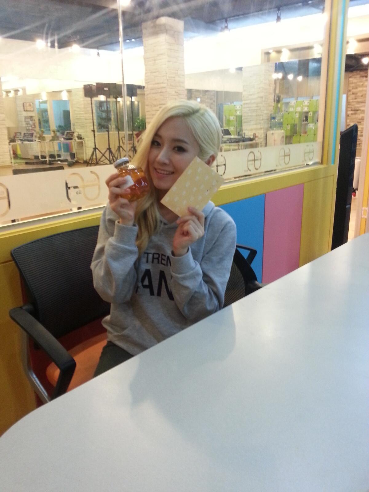 BVp9VhJCIAAZqR8.jpg:large