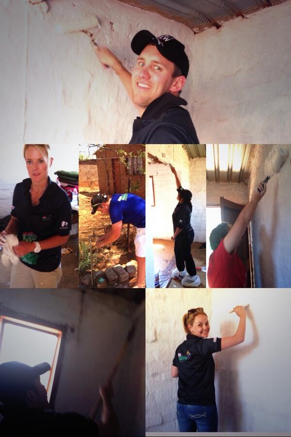 janinasays's tweet photo. The Clingy Castrol Crew also getting involved! ❤️ #castrolmagnatrek #thatokematla @jacarandafm @Magna_Trek http://t.co/HvrCbhkPfS