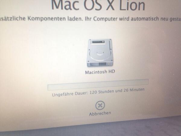 Der @JailbreakProfi installiert sich gerade OSX Lion dank mir :D dauert ja nichtmehr lang ;)