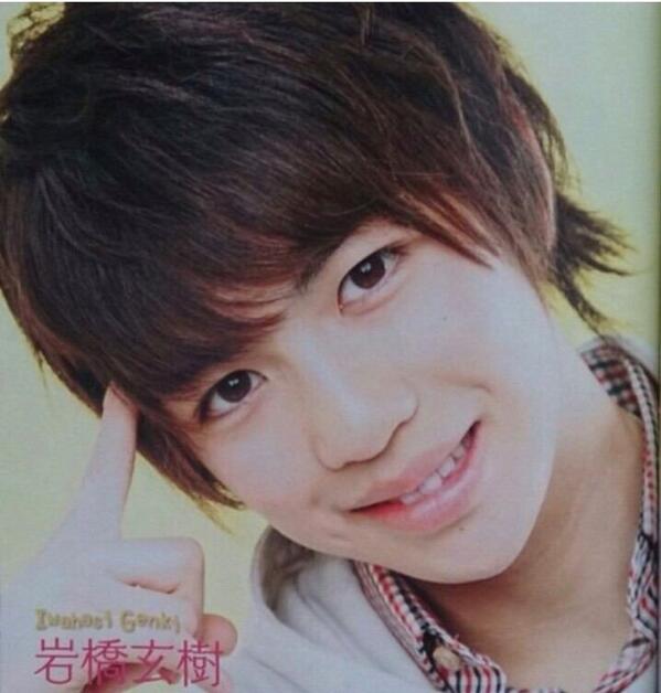 iwa_gen1217's tweet photo. フォロワー増えないからもう一回！

オレヲアイシテ…？
この赤い糸は誰と結ばれるのかな

笑顔いっぱいの俺とみんな
絡みましょ！無言フォローごめんね！

#rtしてくれた人お迎えする 
#Jrのみんなに会いたい
#rtでお迎え http://t.co/BYWBIQCuJm
