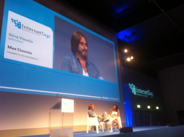 silviaintrozzi's tweet photo. @maxciociola a #InternetDays: e' importante "crearsi" lavoro, e non solo cercarlo #positiveattitude  @InternetDaysIt http://t.co/GpkuH6gJ0G