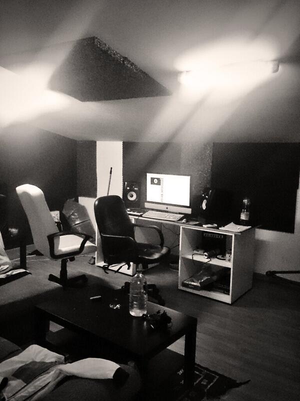 Room23Official's tweet photo. Open the room23 http://t.co/1fTBOzPbCl