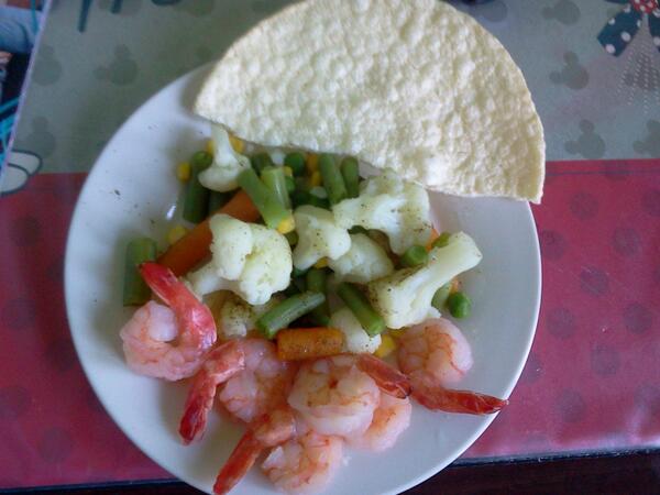 MarcelsWife69's tweet photo. Eating diner http://t.co/mZPisBYEQI