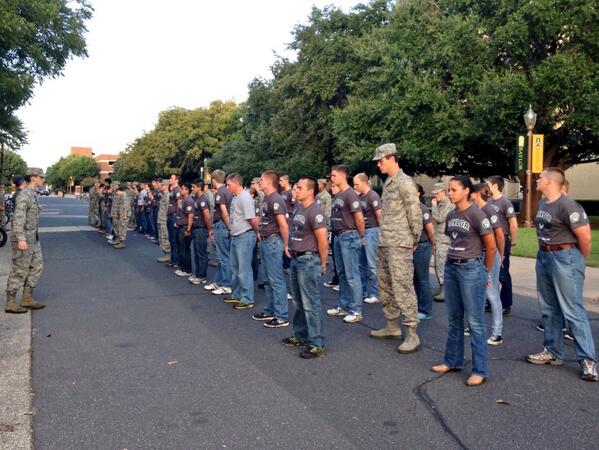 BUDet810's tweet photo. Practicing for the Homecoming parade #lookingsharp #airpower #LLAB http://t.co/MfjUNlyFc9