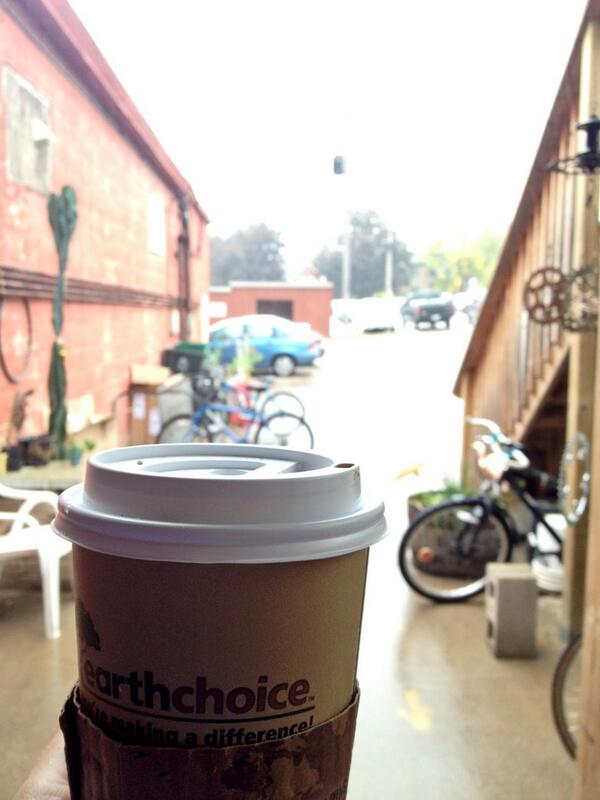 Momentum_Bikes's tweet photo. It's a pumpkin spice latte kinda day from @BadgerBrothers #cozyup http://t.co/AQA5agTR7r