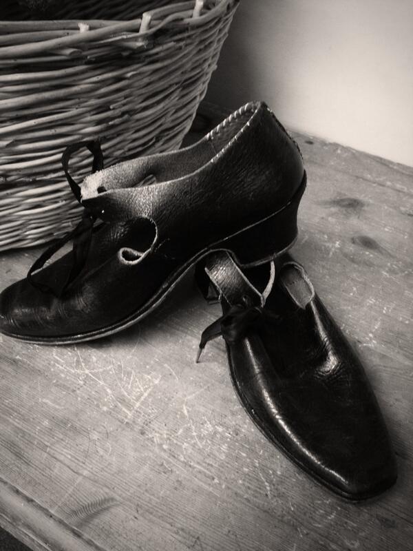 The_Globe's tweet photo. Gertrude Queen of Denmark's shoes from the #GlobeExhibition and they are #OriginalPractice via @Hescottburke http://t.co/AFQkVo1VUy