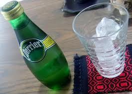 diet_succes's tweet photo. お酒を飲み過ぎてしまった翌日は…… 翌朝ご飯を抜き、できれば18時間何も食べない 食べすぎで肥大した胃は、約18時間で元の大きさに戻ります。 それまで待つことで食べすぎも防げる♪ https://t.co/TZnMHMvQCP