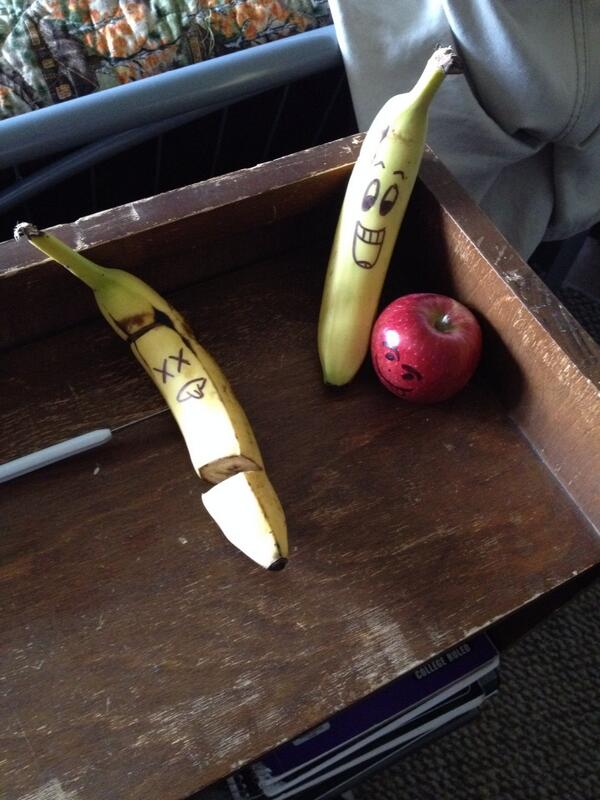HobbsRyun's tweet photo. It looks like my fruit came alive while I was at class http://t.co/8h6mxG2b6D