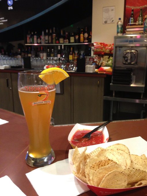 Dinner of the champions. Dodgers. La baby!!!! http://t.co/hTAiQvwnwH