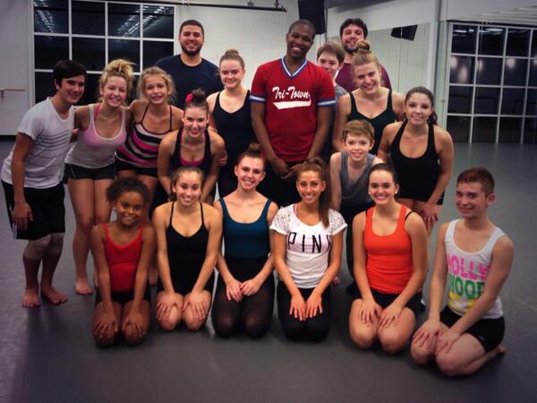 Warehouse_Dance's tweet photo. @HoustonMetDance THANK YOU SO MUCH! It was a pleasure finding our joy of dance together! Hope to see you soon! #DBWD http://t.co/uTOejLTWXW