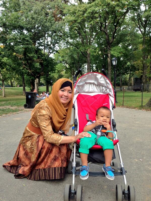 Rhys and auntie <a href="/salsabeela/">SaLsAbILa</a> taking a stoll at Central Park :) 
We'll see you again in Jakarta!