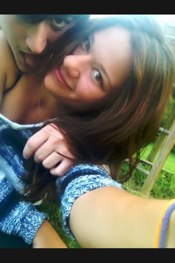 BethanyMcg93's tweet image. #nomakeup #isware I don't know how to use it anyway. But I can't deny #photoshop .....