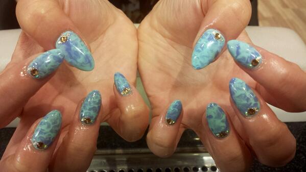 Michael_92Do's tweet photo. Blue marble #MDnails http://t.co/ouv4gWDwRB