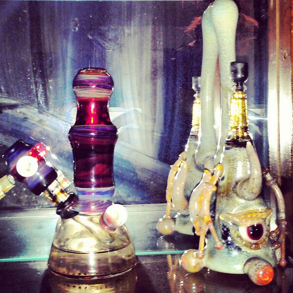 ExtraTruthful's tweet photo. Oooo kill em ooo kill em oooo kill em!!!  #thc #MGA #NTD #glassfan #rigs #dabs #peezyforprez @Peezy2Dabz http://t.co/dADGqwNjQh