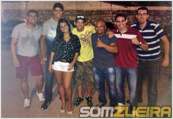 Somzueira's tweet photo. @Somzueira e o nosso campeão @RenanBaraoUFC, um exemplo pra todos!! Foi mto bom ter participado desta grande festa! http://t.co/ioiMHQR2us