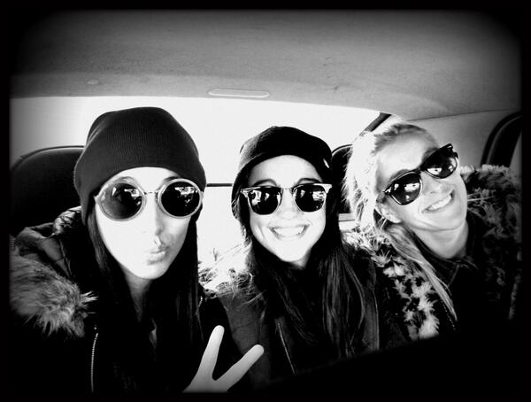 Fuckkk! Tiro todo y nos vamos ! <a href="/shu_revigliono/">Giulli revigliono</a> <a href="/luliviale/">Luli Viale</a>