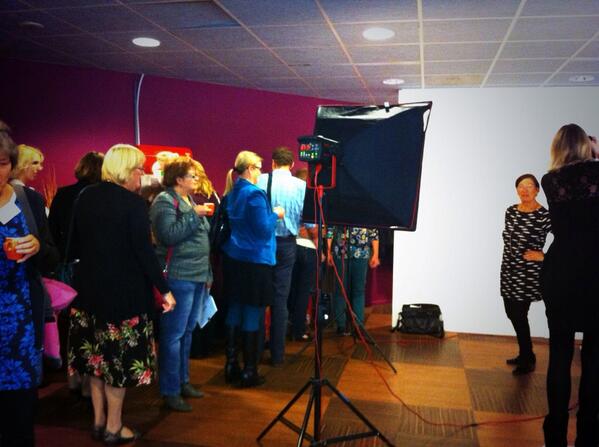 <a href="/SandraFotoGouda/">Sandra Zeilstra</a> maakt profielfoto's van de #Ambtelijksecretarissen #ondernemingsraad