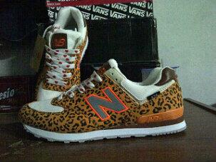 blank_store's tweet photo. New Balance 574 leopard http://t.co/KGnOrj0YR7
