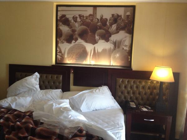 arthurbacchus's tweet photo. accommodation at Soweto Hotel: love the decor :) @Magna_Trek @ArtyMickeyTrek #castrolmagnatrek @jacarandafm http://t.co/NiqPEMXuhg