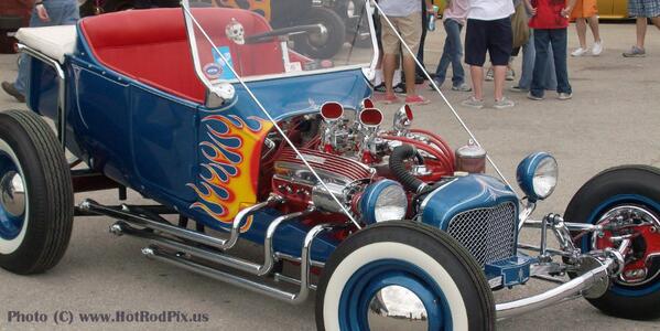 HotRodPix's tweet photo. Hot Rod Pix sized to use for Facebook and Twitter cover photos #free #download http://t.co/DBhvuAOHe0 http://t.co/qf91AbyvDk